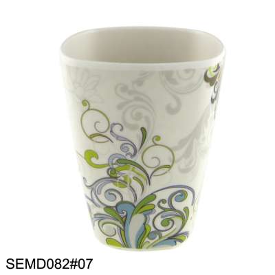 white square disposable plastic coffee cup